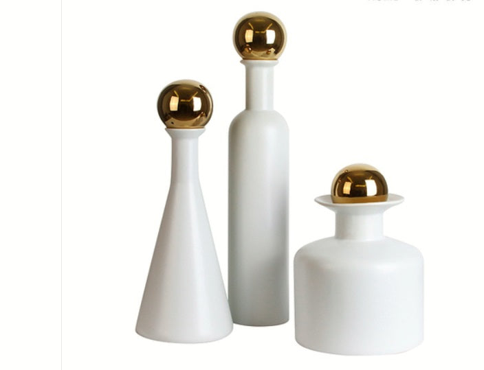 White+ Golden ball Vase-C