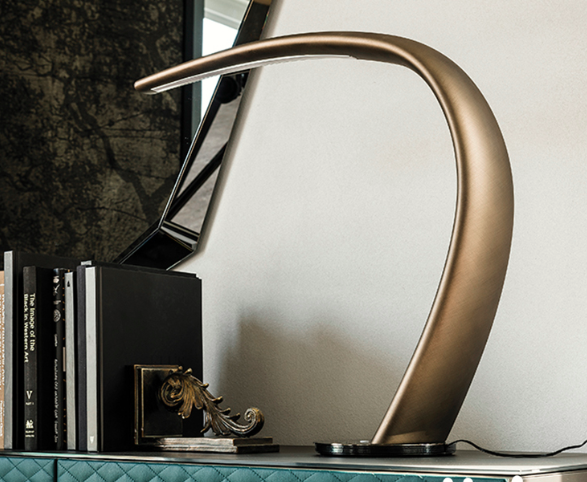 LAMPARA MAMBA110/220 V CAT