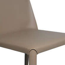 Cargar imagen en el visor de la galería, Silla de Comedor CASCA
